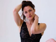 KaterinaRay - female with brown hair webcam at LiveJasmin