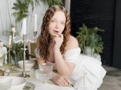 CatherineEris - female with brown hair and  big tits webcam at LiveJasmin