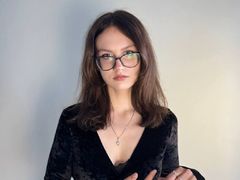 KathleenDioiz - female with black hair webcam at LiveJasmin