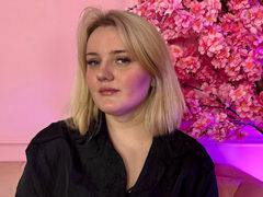 KathyBriggs - blond female webcam at LiveJasmin