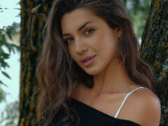 KatieSue - female with brown hair webcam at LiveJasmin
