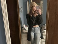 Katiely - female with brown hair and  big tits webcam at LiveJasmin