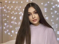 GentlePoison - female with brown hair webcam at xLoveCam
