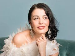 KayWoods - female with black hair and  big tits webcam at LiveJasmin