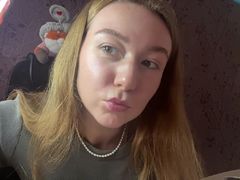 ArdeliaAmesbury - female with brown hair webcam at xLoveCam