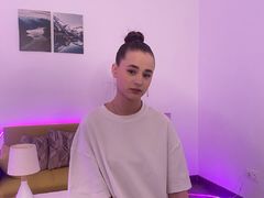 KayleeGiscombe - female with red hair webcam at LiveJasmin