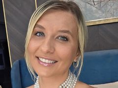 KaylinJann - blond female with  big tits webcam at LiveJasmin