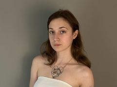 KeeleyBun from LiveJasmin