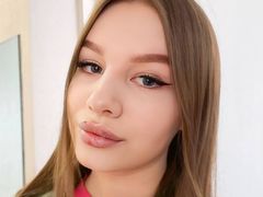 KeelyNerio from LiveJasmin