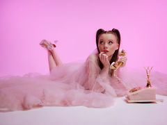 KeiraAce - female with brown hair webcam at LiveJasmin