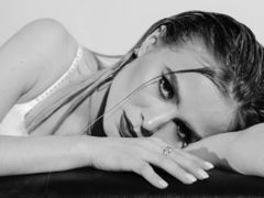 KellyMeow - female with brown hair webcam at LiveJasmin