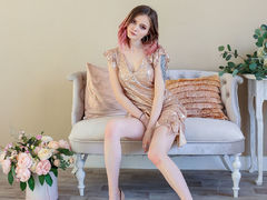 KellyMeow - female with brown hair webcam at LiveJasmin