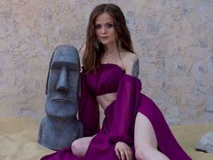 KellyMeow - female with brown hair webcam at LiveJasmin