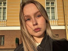 KeniaOlague from LiveJasmin