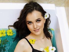 KetrinRose - female with brown hair webcam at LiveJasmin