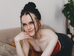 KetrinRose - female with brown hair webcam at LiveJasmin