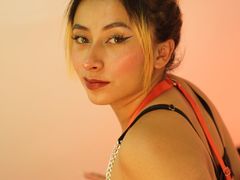 Khalessii from LiveJasmin