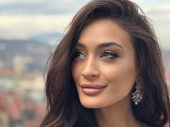 KiaraMarshall - female with black hair and  small tits webcam at LiveJasmin