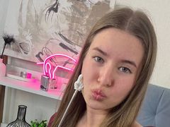 KiiraSearson - female with red hair webcam at LiveJasmin