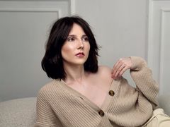 KikaOsterman - female with brown hair webcam at LiveJasmin
