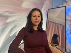 KimFloores - female with black hair webcam at LiveJasmin