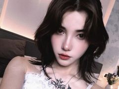 KimWong - female with black hair and  small tits webcam at LiveJasmin