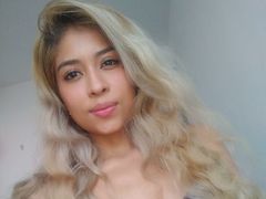 KimberlyLorens - blond female webcam at LiveJasmin
