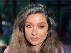 KiraAman from LiveJasmin