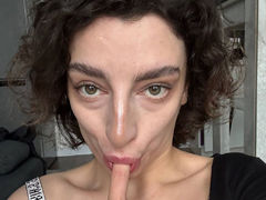 KiraBev from LiveJasmin