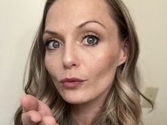 KiraFrost from LiveJasmin