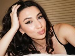 KiraMae - female with brown hair webcam at LiveJasmin