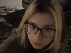 KiraRihand - blond female webcam at LiveJasmin