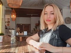 KiraSwanl from LiveJasmin