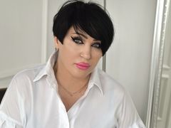 KiraTempt - blond female webcam at xLoveCam