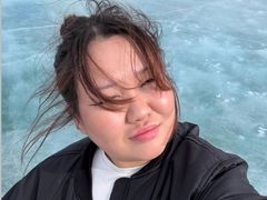 KiraVos from LiveJasmin