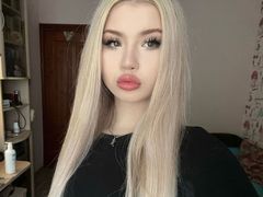 KisaWest from LiveJasmin