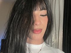 KittyMia - shemale with black hair webcam at LiveJasmin