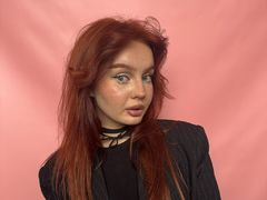 KizzieBalock - female with brown hair webcam at LiveJasmin
