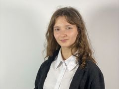 KlaraWinett - female with brown hair webcam at LiveJasmin