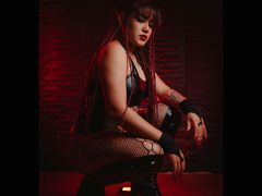 KloeCavalier - female with  big tits webcam at LiveJasmin