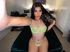 KoaCrescent - shemale with black hair webcam at LiveJasmin