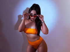 KourtneyBaker - female with black hair and  big tits webcam at LiveJasmin