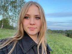 KourtneyReadinge from LiveJasmin