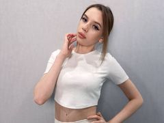 KristenFlamm - female with brown hair webcam at LiveJasmin