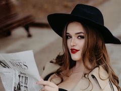 KristinaLiss - blond female webcam at LiveJasmin