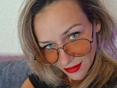 KristinaRed from LiveJasmin