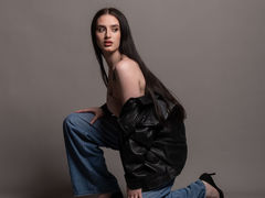 KydenLuxe - female with brown hair and  big tits webcam at LiveJasmin