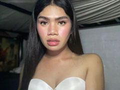 KyleyAustin - shemale with black hair webcam at LiveJasmin