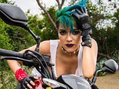 KylieFranks - female with black hair webcam at ImLive