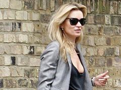 KylieWindsor - blond female with  big tits webcam at LiveJasmin